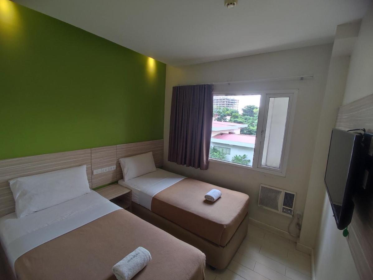 Westpoint Hotel Cebu Exterior photo