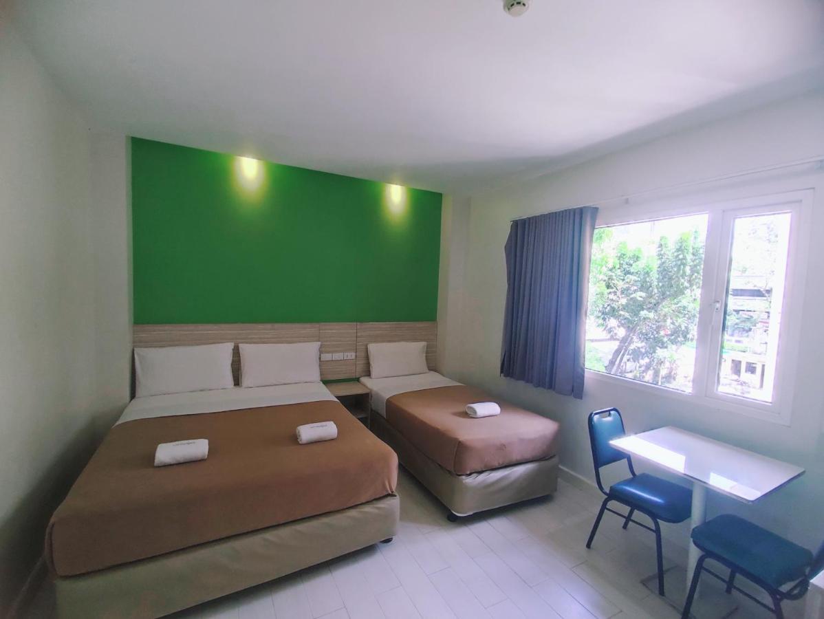 Westpoint Hotel Cebu Exterior photo